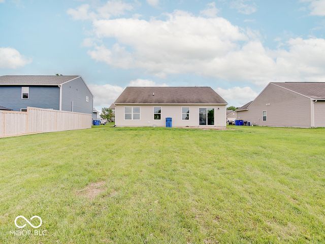 1404 Graybark Street, Sheridan, IN 46069