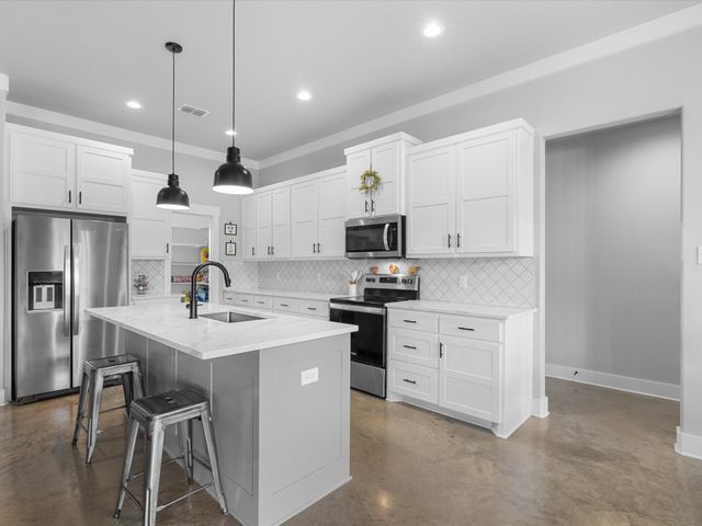 492 Clark Lake Road, Weatherford, TX 76088