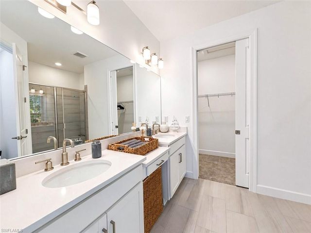 15514 Vittorio ST, Naples, FL 34114