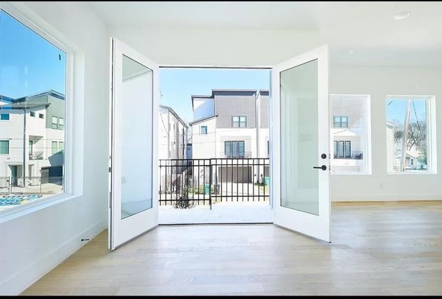 2724 Rosalie Street, Houston, TX 77004