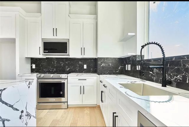 2724 Rosalie Street, Houston, TX 77004