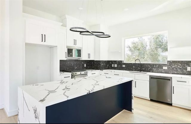 2724 Rosalie Street, Houston, TX 77004