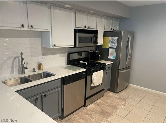 695 E Western Reserve Road 1704, Youngstown, OH 44514