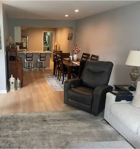 695 E Western Reserve Road 1704, Youngstown, OH 44514