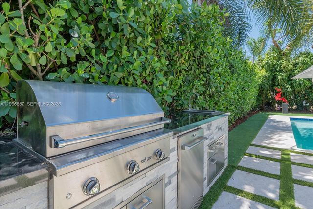 920 Alava Ave, Coral Gables, FL 33146