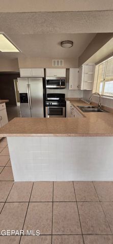 9332 HUDSON Way, El Paso, TX 79907