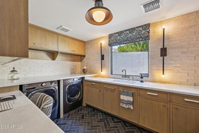 9899 N 79TH Way, Scottsdale, AZ 85258