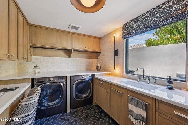 9899 N 79TH Way, Scottsdale, AZ 85258