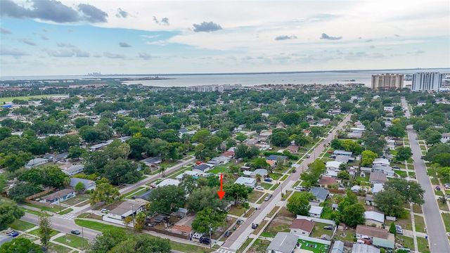 4402 W TRILBY AVENUE, Tampa, FL 33616