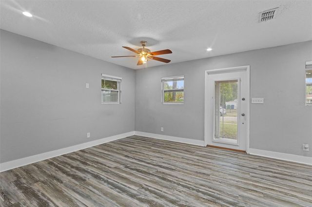 4402 W TRILBY AVENUE, Tampa, FL 33616