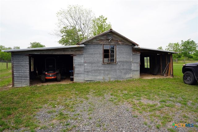 3363 Fm 713, Lockhart, TX 78644
