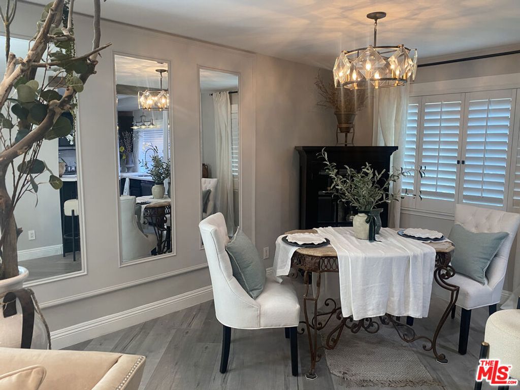 Image 10 of property listing at 26345 W Bravo Lane, Calabasas, CA 91302