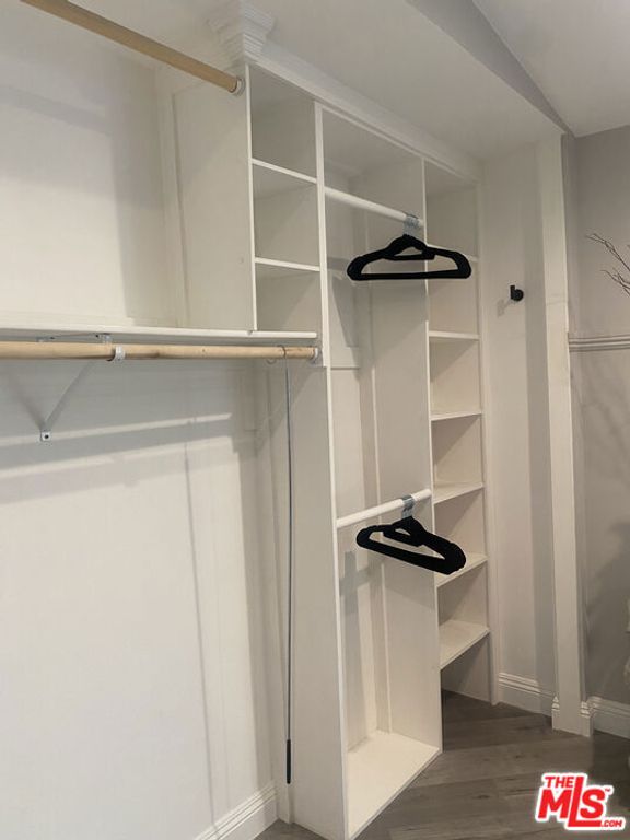 Image 31 of property listing at 26345 W Bravo Lane, Calabasas, CA 91302