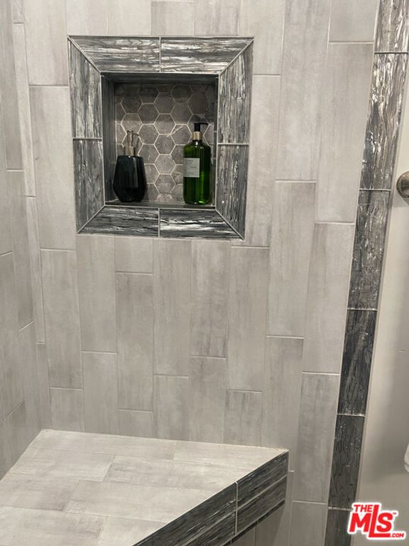 Image 34 of property listing at 26345 W Bravo Lane, Calabasas, CA 91302