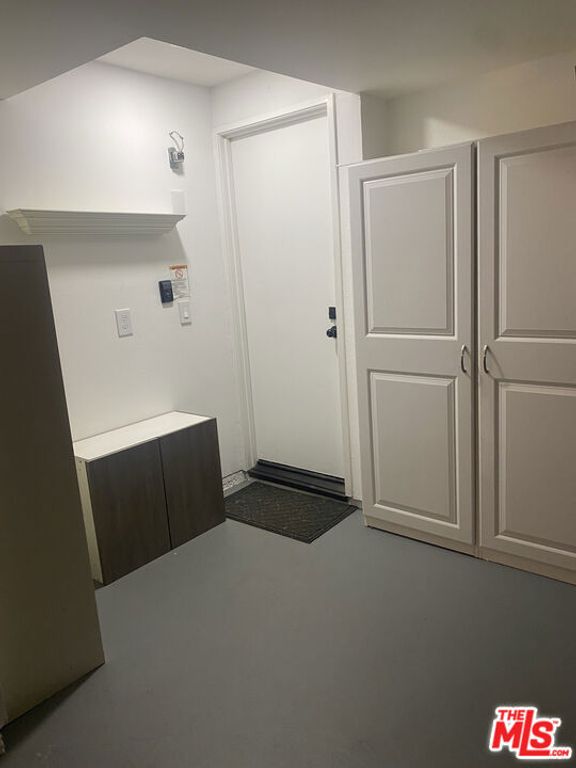 Image 45 of property listing at 26345 W Bravo Lane, Calabasas, CA 91302