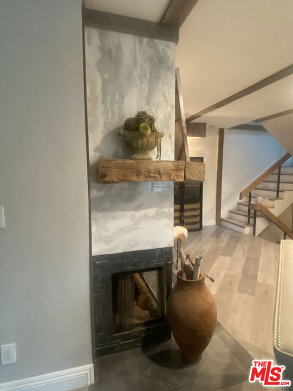 Image 6 of property listing at 26345 W Bravo Lane, Calabasas, CA 91302