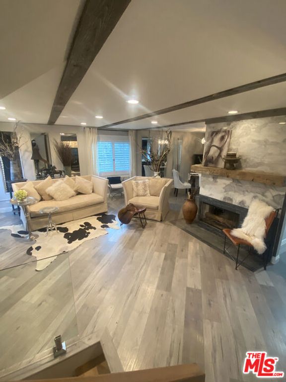 Image 9 of property listing at 26345 W Bravo Lane, Calabasas, CA 91302