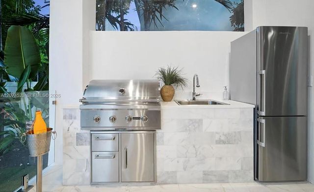 607 SE 6th Street, Fort Lauderdale, FL 33301