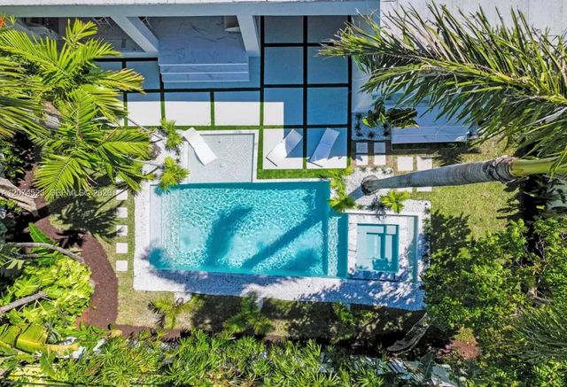 607 SE 6th Street, Fort Lauderdale, FL 33301