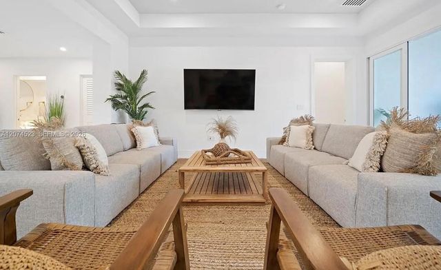 607 SE 6th Street, Fort Lauderdale, FL 33301