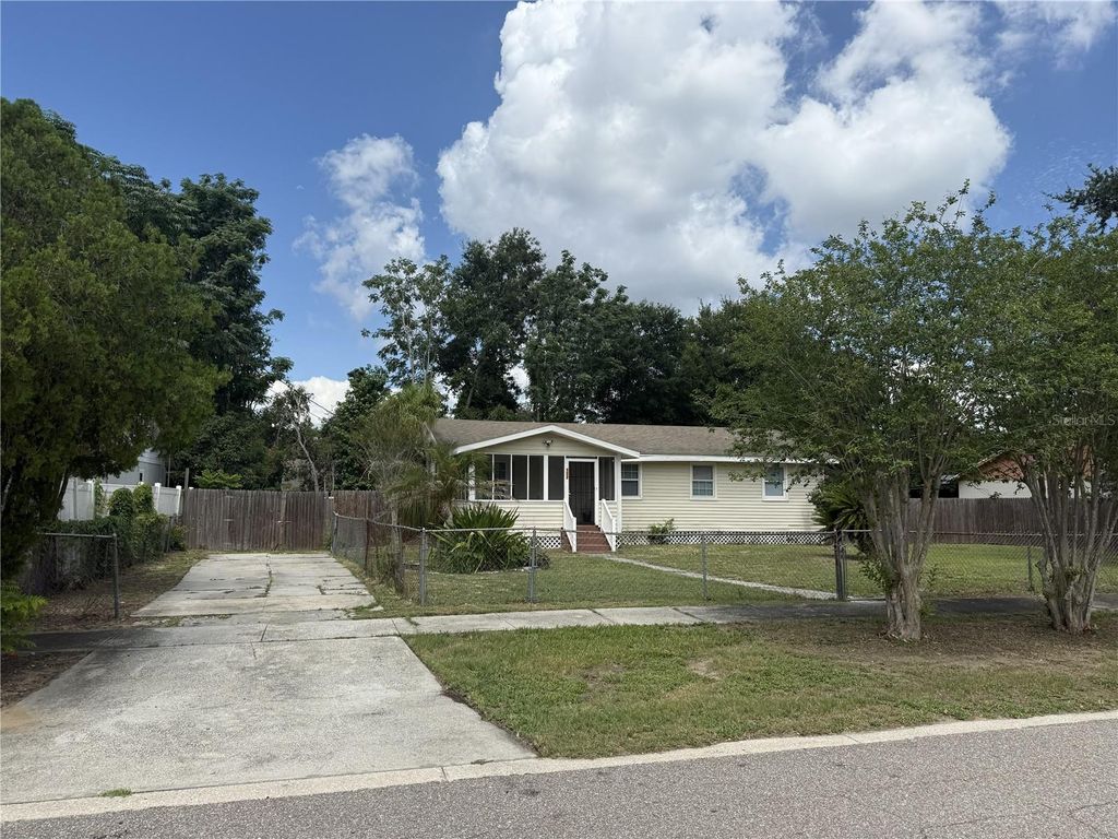 102 GROVE STREET, Orlando, FL 32835