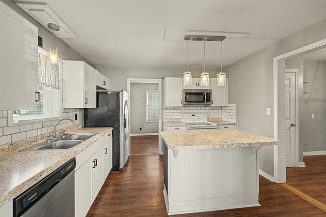 524 W Wilson St, Salina, KS 67401