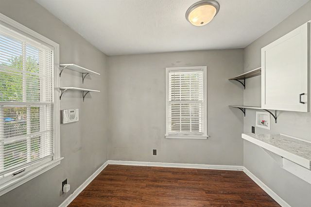 524 W Wilson St, Salina, KS 67401