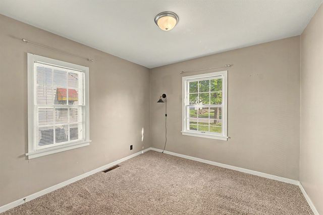 524 W Wilson St, Salina, KS 67401