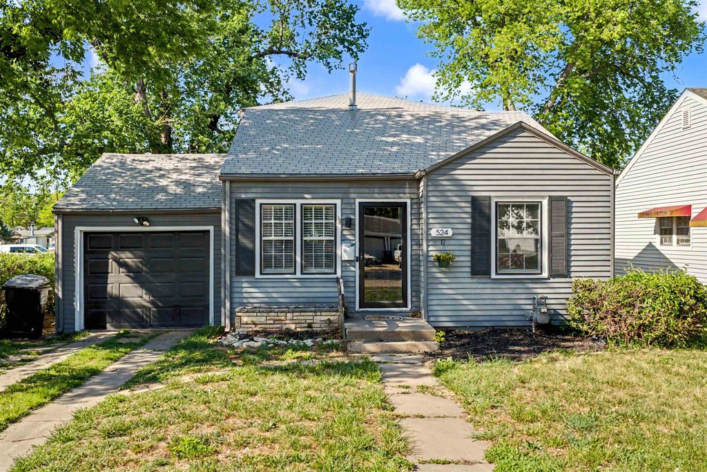 524 W Wilson St, Salina, KS 67401