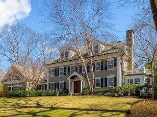56 Ledgeways, Wellesley, MA 02481