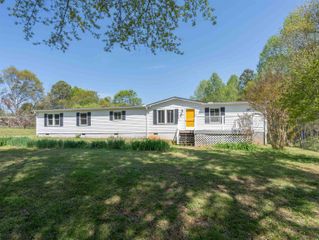 1902 Fairfield Road, Chesnee, SC 29323