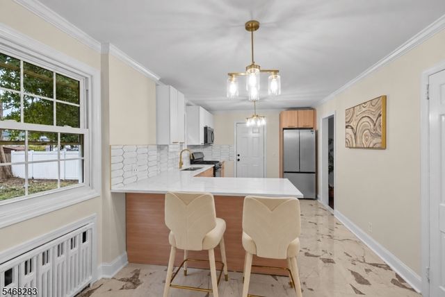 825 Bishop St, Union Twp., NJ 07083