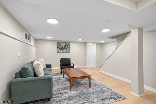825 Bishop St, Union Twp., NJ 07083