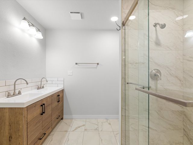 526 Jack Grace Hill Road, Bowie, TX 76230