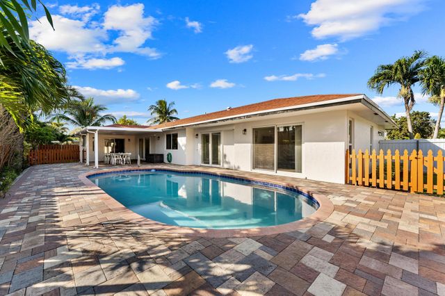 7410 Venetian Way, Lake Clarke Shores, FL 33406