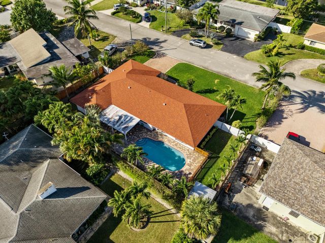 7410 Venetian Way, Lake Clarke Shores, FL 33406