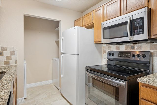 2400 Jupiter Road B9, Plano, TX 75074