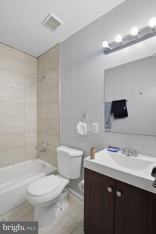 1500 COLUMBIA RD NW, Washington, DC 20009