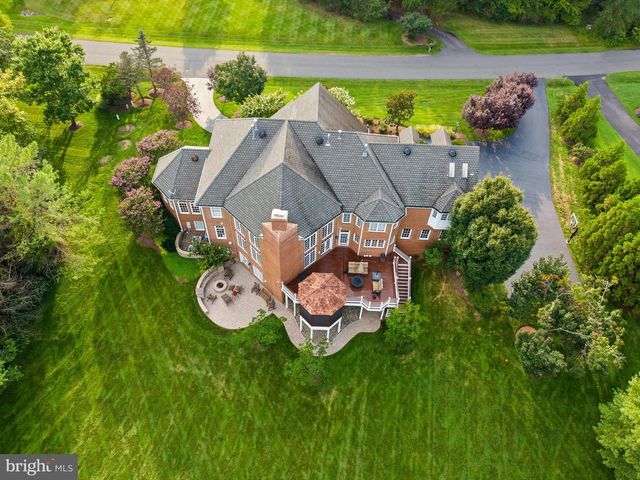 5452 CHANDLEY FARM CIR, Centreville, VA 20120