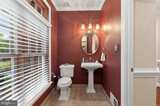 5452 CHANDLEY FARM CIR, Centreville, VA 20120