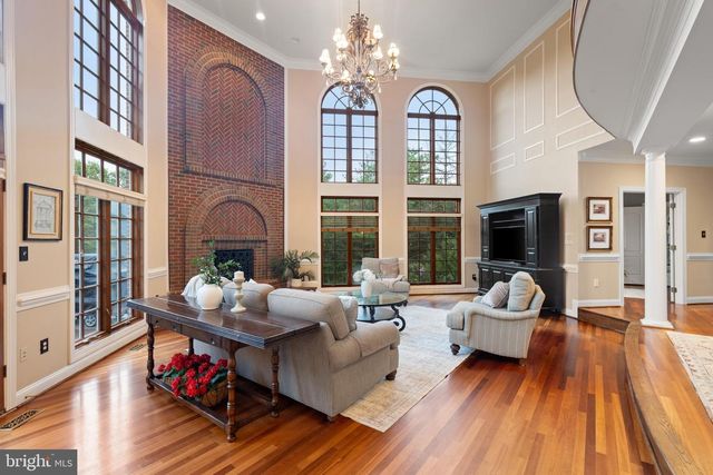 5452 CHANDLEY FARM CIR, Centreville, VA 20120