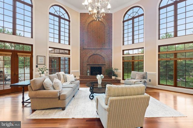 5452 CHANDLEY FARM CIR, Centreville, VA 20120