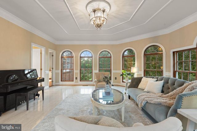 5452 CHANDLEY FARM CIR, Centreville, VA 20120