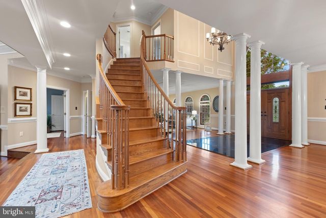 5452 CHANDLEY FARM CIR, Centreville, VA 20120