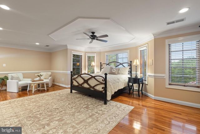 5452 CHANDLEY FARM CIR, Centreville, VA 20120