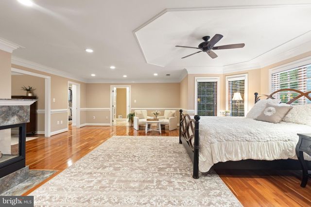 5452 CHANDLEY FARM CIR, Centreville, VA 20120