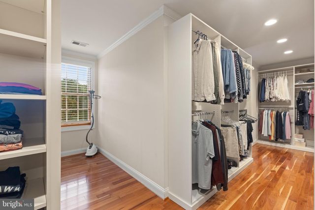 5452 CHANDLEY FARM CIR, Centreville, VA 20120