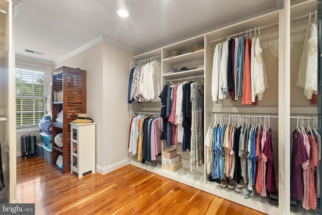 5452 CHANDLEY FARM CIR, Centreville, VA 20120