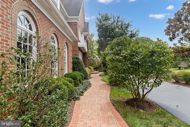 5452 CHANDLEY FARM CIR, Centreville, VA 20120