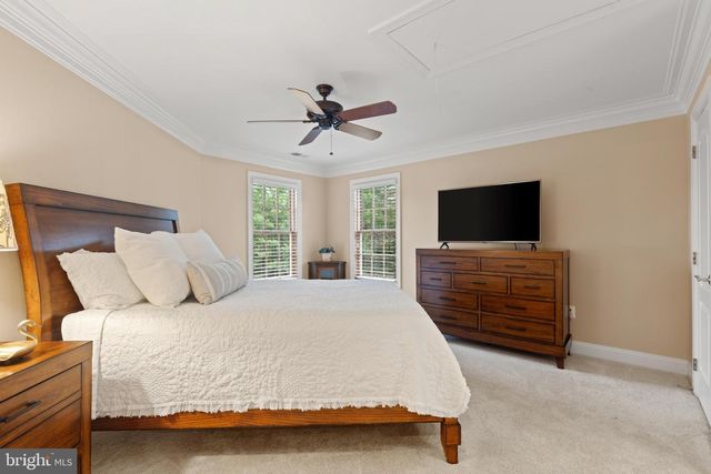 5452 CHANDLEY FARM CIR, Centreville, VA 20120